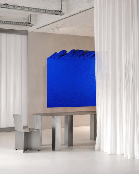 Yves Klein Bleu outremer monochrome. Décoration murale en plâtre bohème « AND THEN » - 46, 24, 16, 10 pouces