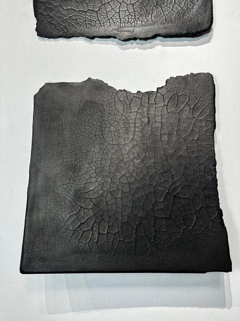 Escultura para colgar en la pared "Si Dios está en todas las cosas".