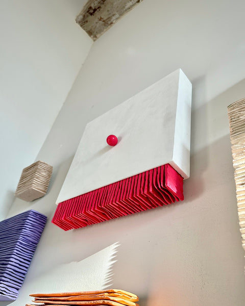 Décoration murale maximaliste, décoration murale Pop Art - POP DOT sur BLANC - (12 x 12 x 2 po - 30 x 30 x 5 cm.)