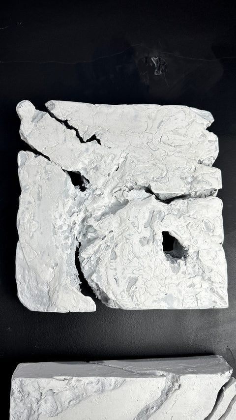 Ensemble d'art mural 3,5,9 pièces. Art mural en plâtre bohème " Gaia " Blanc - 3x3x2 po. 8x8x2 po. 16x16x2 po.