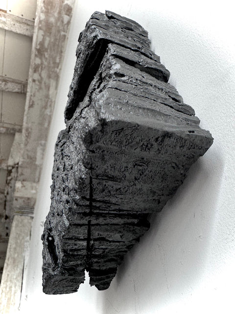 Décoration murale minimaliste en plâtre noir – Décoration en argile faite à la main Wabi Sabi – « SAMURAI » Noir