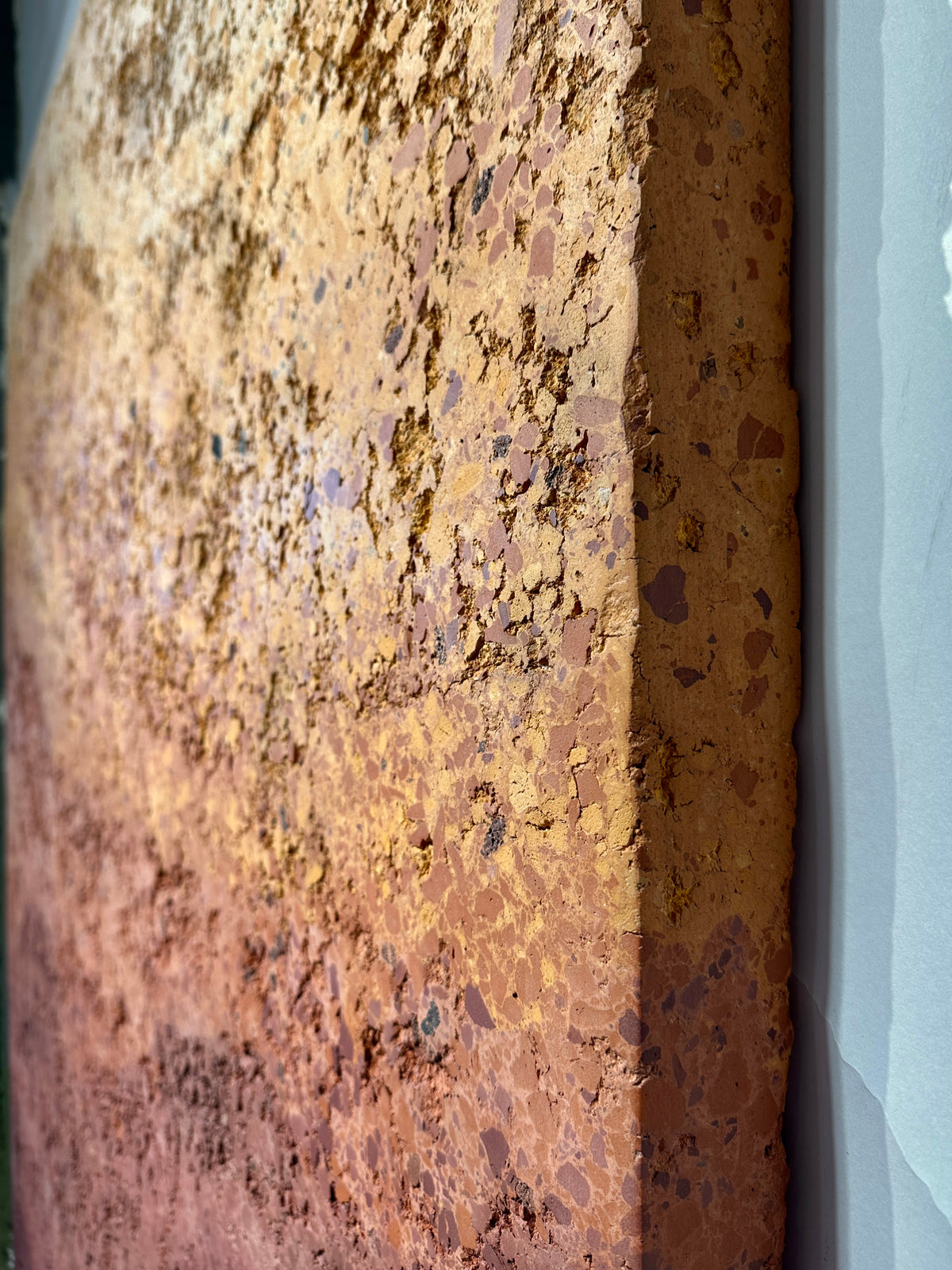 CHROMATERRA — edge detail, terracotta aggregate and slab thickness