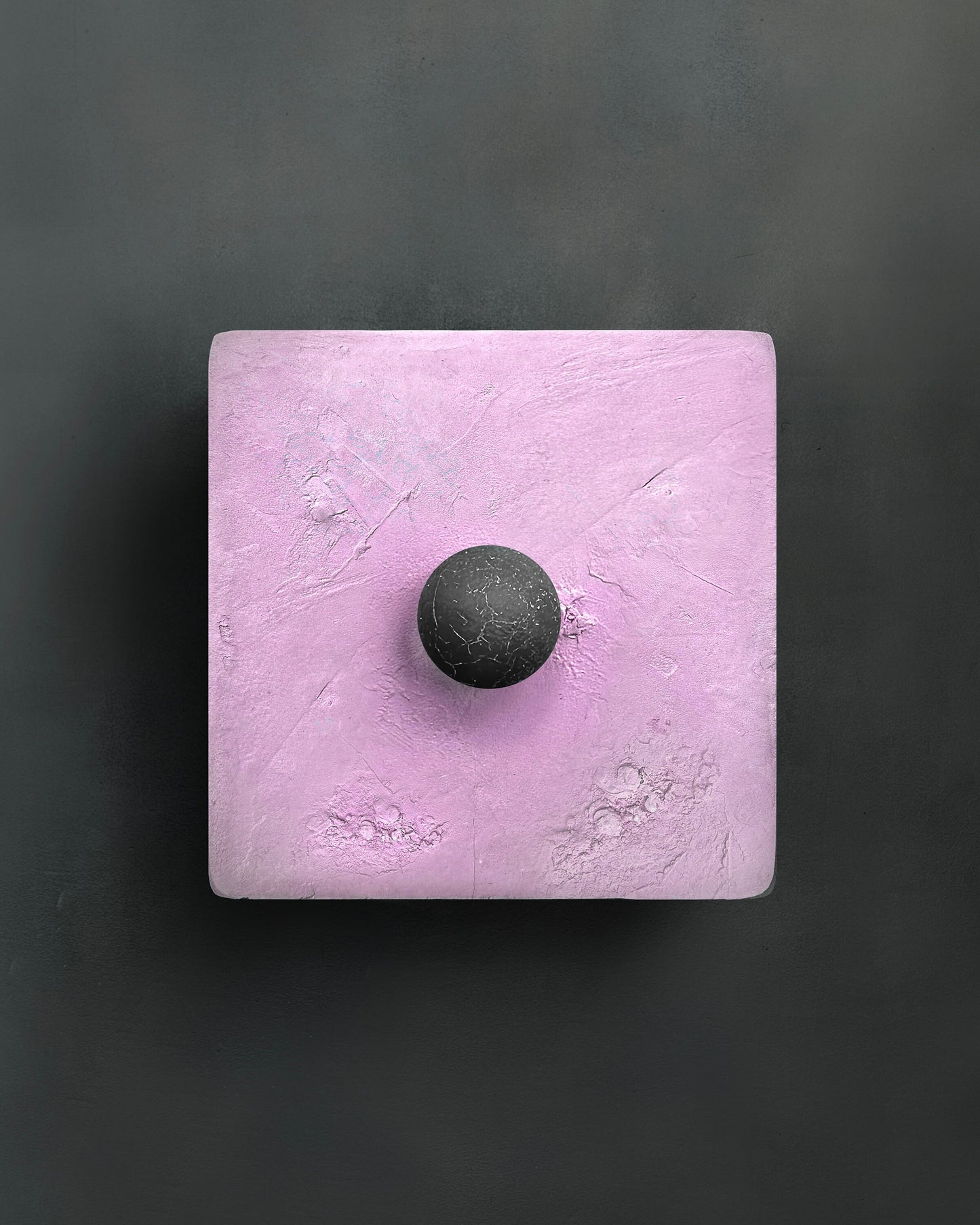 Arte de pared de yeso maximalista diminuto, regalo hecho a mano. Decoración de pared bohemia en 3D "CHEERFUL DOT" en gris topo, rosa, morado, turquesa, negro y blanco, 3 x 3 x 2 pulgadas.
